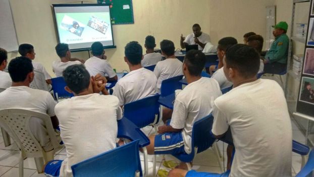 Cópia de Palestra realizada no Centro de Juventude Semear