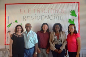 Foto 2_Divulgação_Funac_01122016 - Funac e Iqep certificam 16 adolescentes no curso de eletricista residencial
