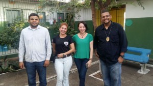 Diretores da Unidade e os Policiais que palestraram sobre a violência doméstica