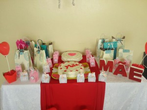 05 Mães foram homenageadas com presentes e lembranças