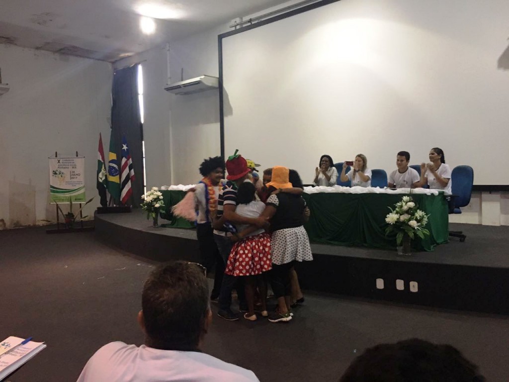 apresentação turminha na conferência