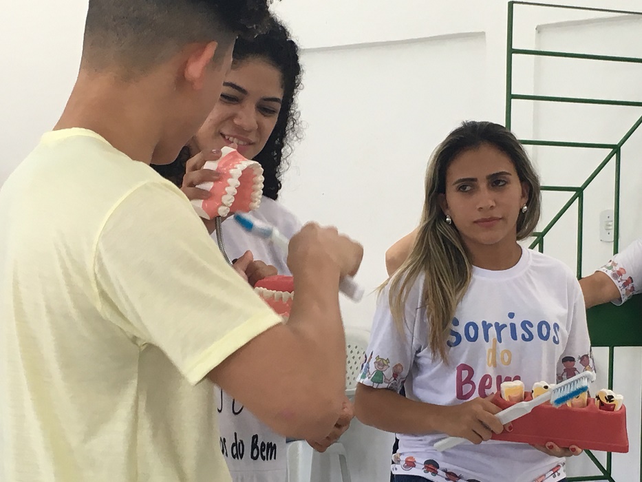 04.05 Ação social sobre higiene bucal CSISJR