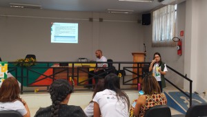 A assistente social da Funac, Ravena apresenta o projeto Família, executado na unidade de internação provisória, Foto Priscilla Swaze
