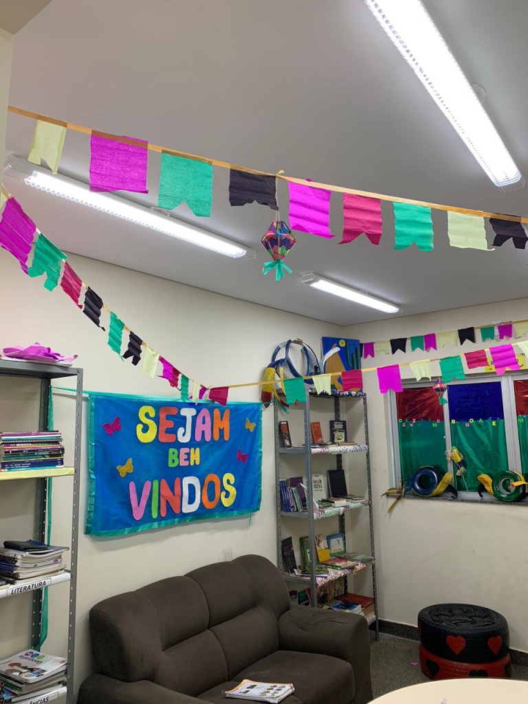 24109_ornamentacao_da_biblioteca_3623226893340543934